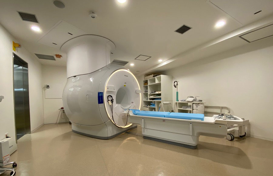 1階 MRI室